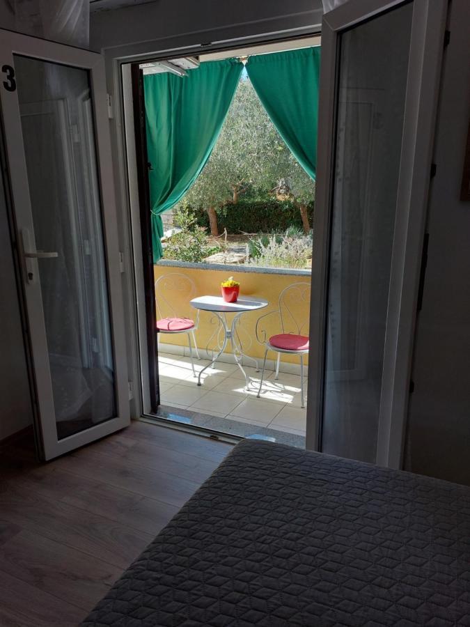 Soba Ana Hotel Cres Luaran gambar