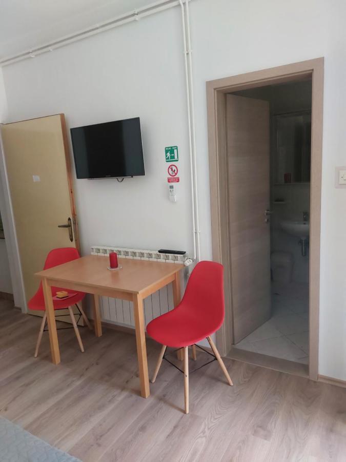 Soba Ana Hotel Cres Luaran gambar